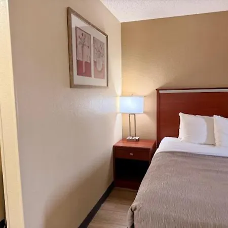 Quality Inn & Suites Golden - Denver West Lakewood Exterior photo