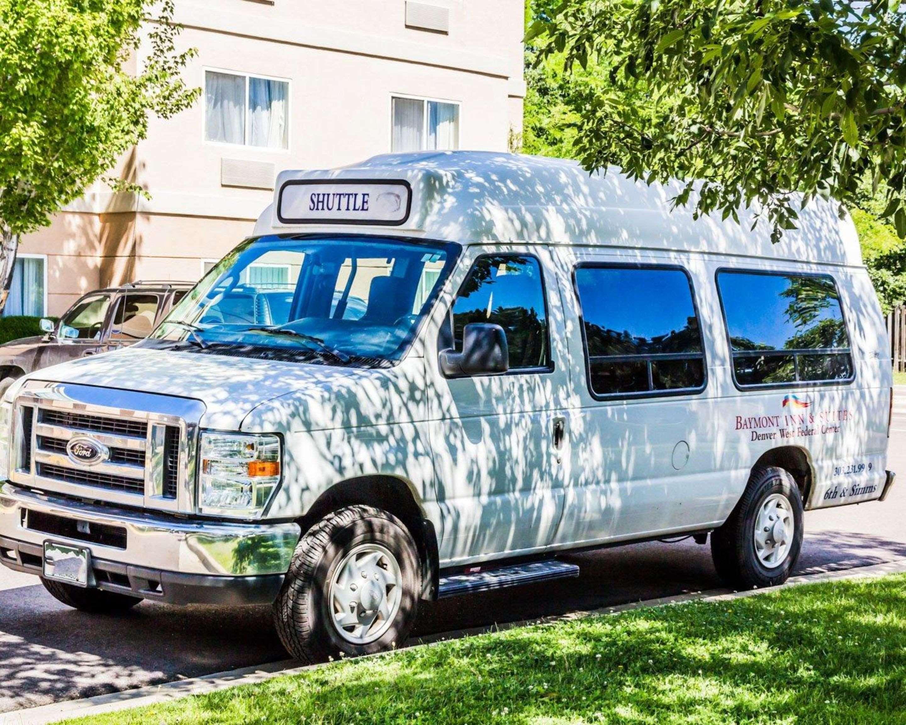 Quality & Golden - Denver West 2*
