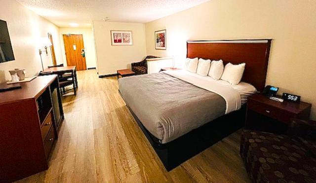 Quality & Golden - Denver West Hotel Lakewood